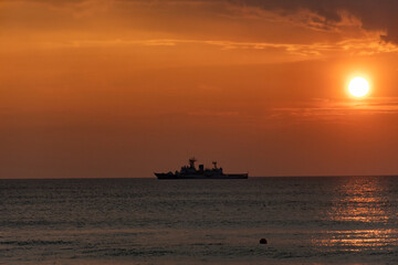 【京丹後】夕日ヶ浦の夕日と船