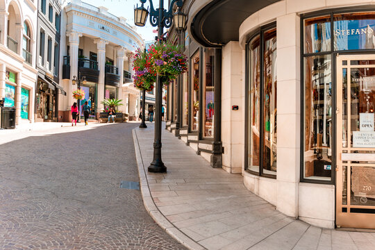 245,780 Rodeo Drive Stock Photos, High-Res Pictures, and Images - Getty  Images
