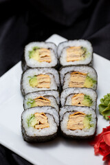sushi on a plate maki