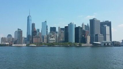Fototapeta na wymiar New York from ferry