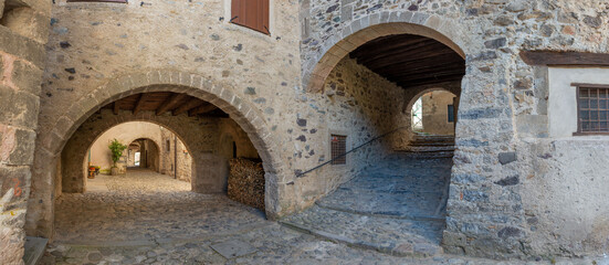 Fototapeta na wymiar medieval village of camerata cornello