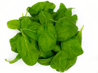 Épinards du jardin verts mûres vue de dessus sur fond blanc