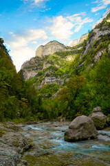 CAÑON AÑISCLO  EN LOS PIRINEOS, ESPAÑA