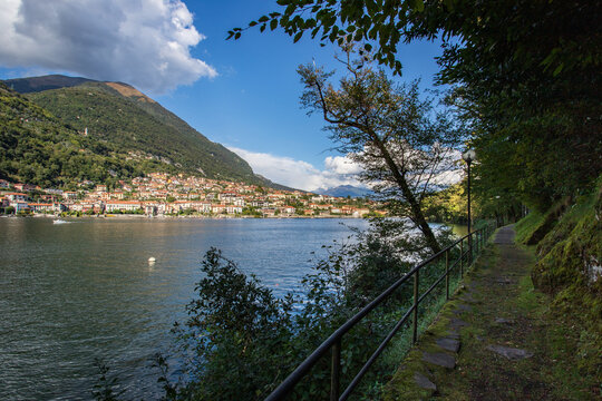 Sentiero sull'isola Comacina, lago di Como
