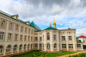 Fototapeta premium Holy Trinity-Saint Seraphim-Diveyevo convent in Diveyevo, Russia