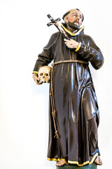 Figur Kapuzinermönch mit Totenschädel und Kruzifix