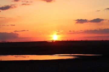Fototapeta premium A colorful sunset just outside of Saskatoon, Saskatchewan, Canada