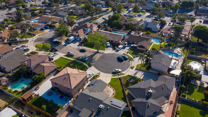 Daytime aerial view of housing in Fontana, California, USA. - obrazy, fototapety, plakaty