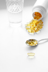 Oliecapsules (zachte capsules) of voedingssupplementen: visolie, omega-3, omega-6, omega-9,...