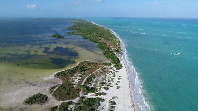 Aerial view of cityscape of Isla Blanca, Canc&uacute;n, Quintana Roo, M&eacute;xico