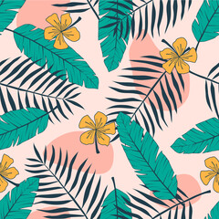 Seamless pattern of exotic tropical plants and flowers. Colorful summer background with leaves and flower. Hand drawn vector illustration.