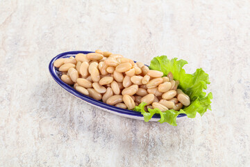 White canned beans for vegan suisine