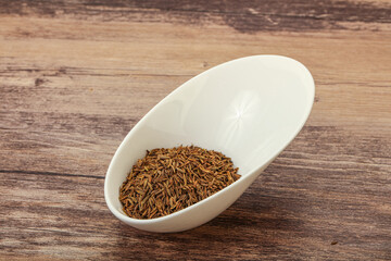 Dry zeera seeds in the bowl