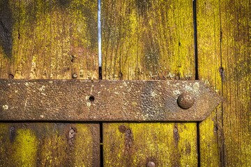 Hintergrund Details Holztür mit Metallbügel