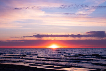 Fototapeta na wymiar Sunset by the sea in Carnikava