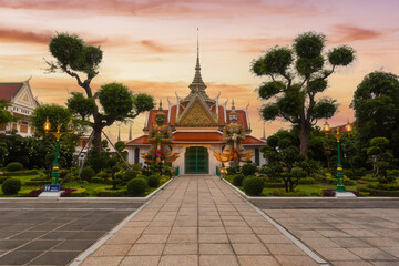 Giant in front of buddha temple (Wat Arun) in Bangkok Yai district of Bangkok, Thailand