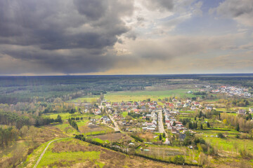 Gozdnica, małe miasto w zachodniej Polsce. Panorama wykonana z dużej wysokości za pomocą drona. - obrazy, fototapety, plakaty