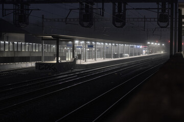 Chambésy Gare de nuit par temps  brumeux