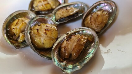 Obraz na płótnie Canvas 전복버터구이 Grilled abalone with butter