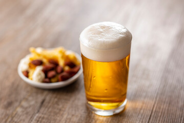 グラスビールとおつまみ