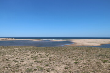 Fototapeta na wymiar the estuary environment connects the lagoon to the ocean