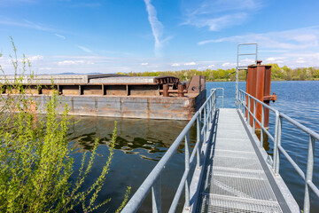 Schiffsanlegestelle - Schiffsanleger an der Donau in Straubing - Niederbayern