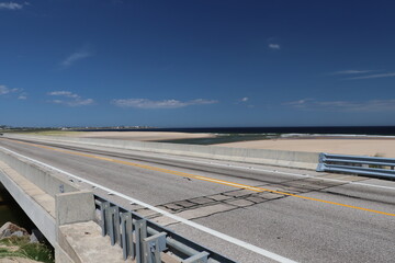 Bridge over the lagoon canal