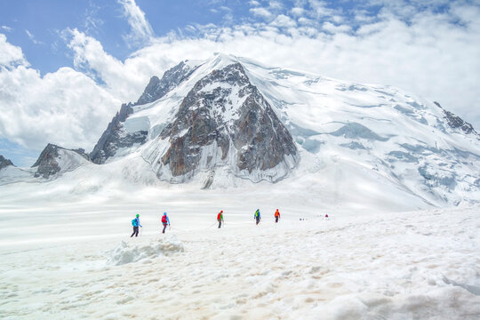 Arc'teryx Academy, Chamonix-Mont-Blanc