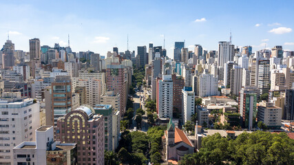 Naklejka premium Avenida 9 de Julho, cidade de São Paulo - SP - Brasil.