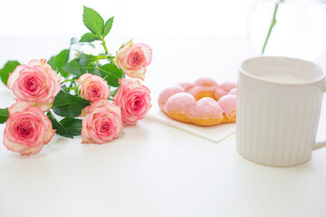 Fototapeta na wymiar pink rose and milk