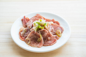 豚タンのネギ塩だれ　生