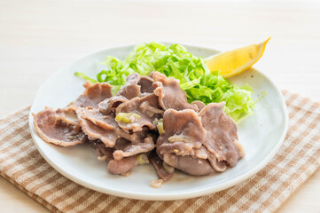 豚タンのネギ塩だれ