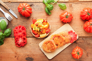 bunte Tomaten Tomatensalat Tisch Brett Salat Varianten 