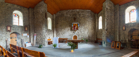 Cerkiew świętej Męczennicy Paraskewii w Łopience, Bieszczady, Polska /Orthodox Church of the Holy Martyr of Paraskeva in Łopienka, Bieszczady, Poland © LukaszB