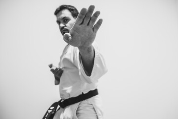 Defesa karaté taekwondo artes marciais cinto preto