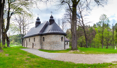 Cerkiew greckokatolicka w Żernicy Wyżnej, Bieszczady, Polska / Greek Catholic church in Żernica Wyżna, Bieszczady, Poland © LukaszB