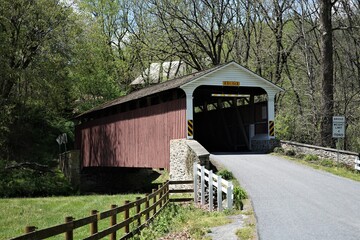 Obraz premium Old wooden bridge