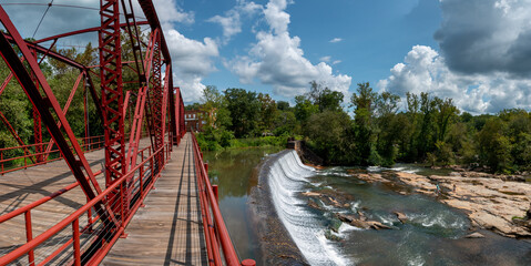 The dam and bridge at Glendale Shoals near Spartanburg, South Carolina - obrazy, fototapety, plakaty