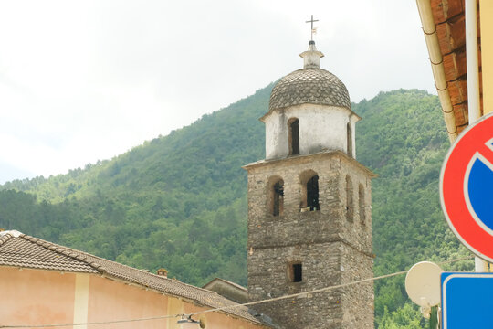 La chiesa di Santa Giustina a Rocchetta di Vara, in provincia di La Spezia.
