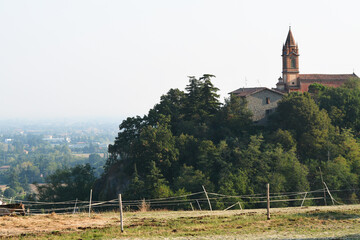 La frazione di Castel de' Britti nel comune di San Lazzaro di Savena in provincia di Bologna.