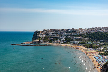 Naklejka premium Vieste Puglia sea and town
