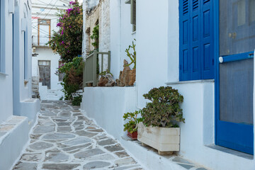 Fototapeta na wymiar Narrow street of the old town, Lefkes, Paros Island, Greece .