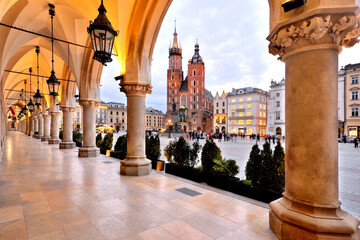 Old Town square in Krakow, Poland	 - obrazy, fototapety, plakaty