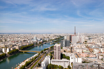 La Seine et paysage urbain à Paris