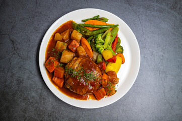 background, beef, close, cooking, cuisine, delicious, dinner, dish, food, green, grilled, hamburg, hamburger, healthy, homemade, hot, juicy, lunch, meal, meat, patty, steak, tasty, vegetable; 