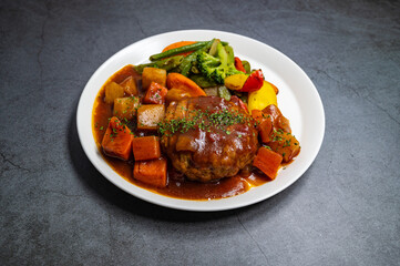 background, beef, close, cooking, cuisine, delicious, dinner, dish, food, green, grilled, hamburg, hamburger, healthy, homemade, hot, juicy, lunch, meal, meat, patty, steak, tasty, vegetable; 