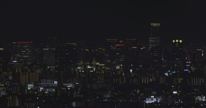 大阪の夜景 ビル街 パン 左から右