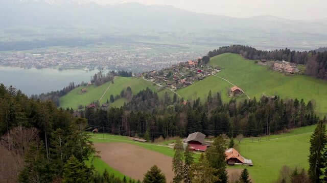 Blick von Heiligenschwendi Richtung Thun, Kanton Bern, Schweiz