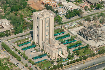 Obraz premium Saudi Pak Tower Blue Area Islamabad