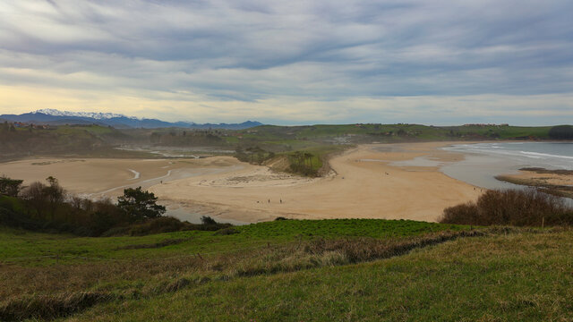 Playa de Oyambre, Cantabria, Espa&ntilde;a